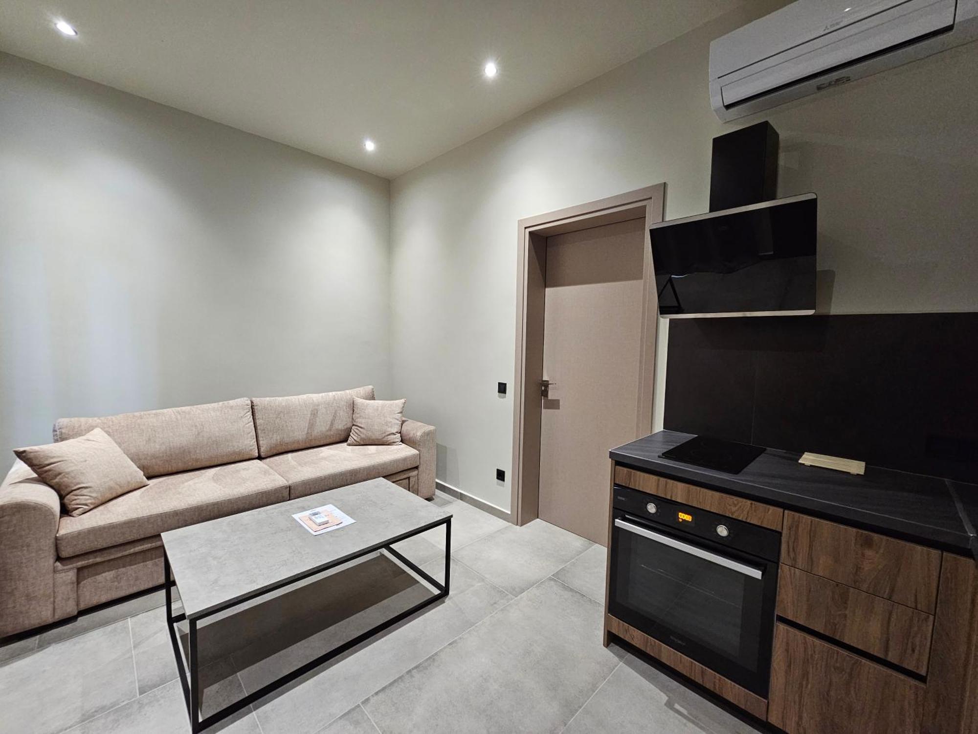 Rea'S Luxury Apartments Stoupa Exterior photo