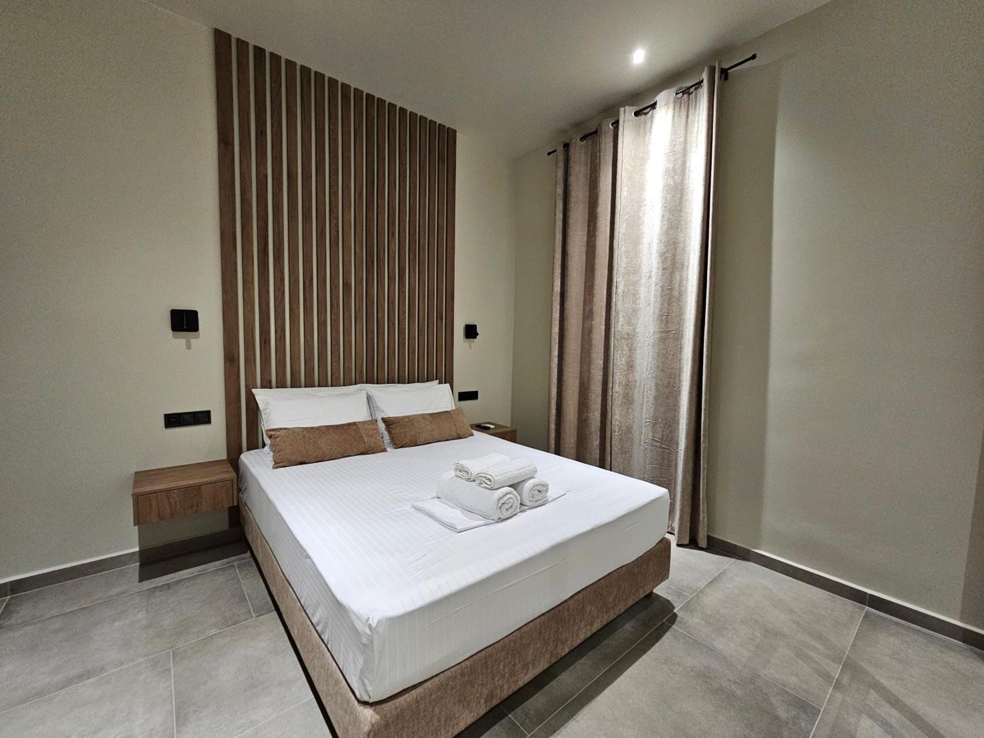 Rea'S Luxury Apartments Stoupa Exterior photo