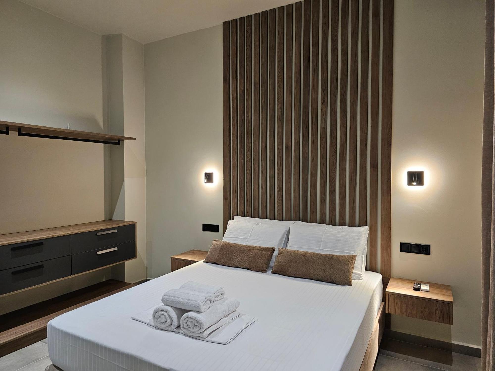 Rea'S Luxury Apartments Stoupa Exterior photo